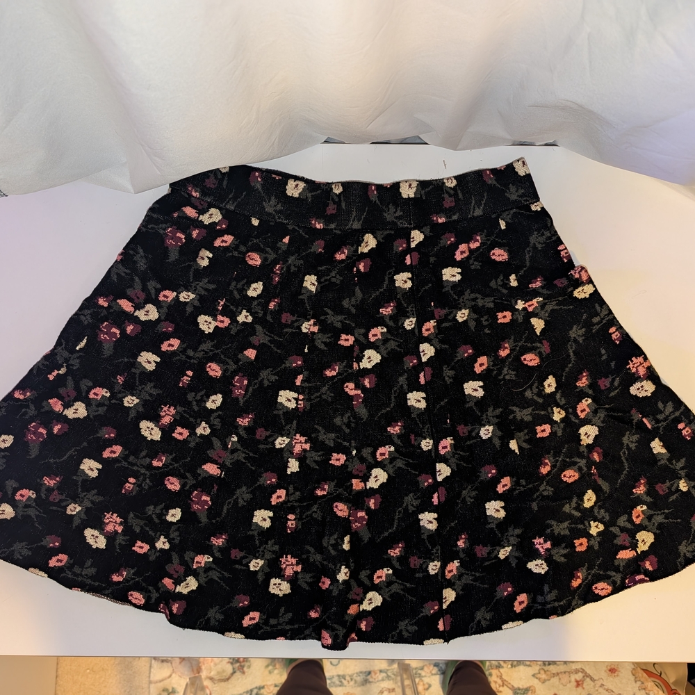 Club Monaco floral Black Circle Skirt
